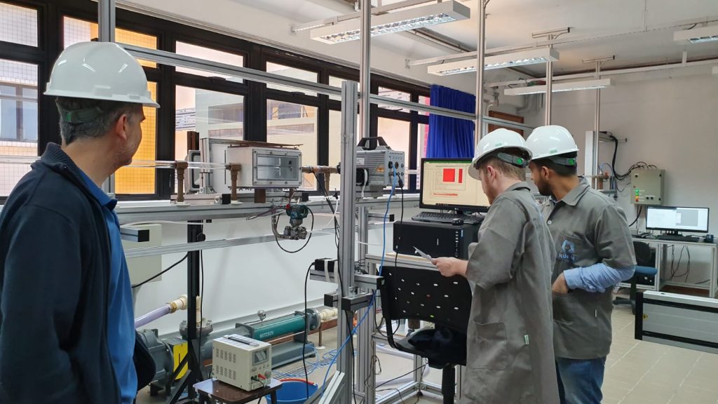 Flow Visualization Lab NUEM